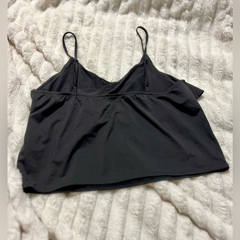 H&M Crop Ruffle Tank - Picture 3 of 3